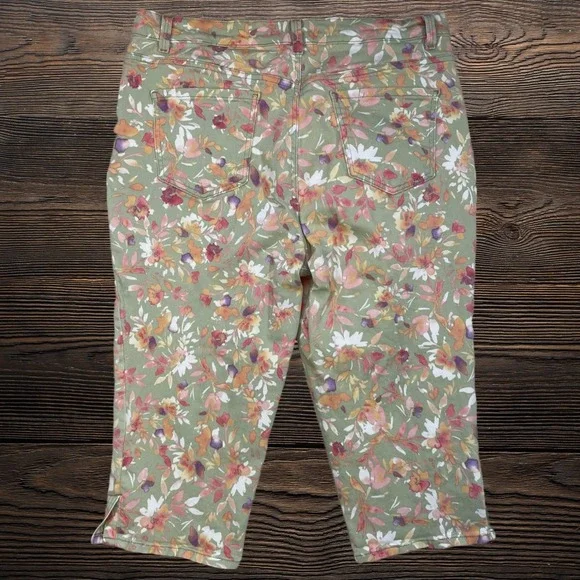 Gloria Vanderbilt Amanda 16W Capri Pants Green Floral Stretch Crop Jeans Womens - Picture 2 of 10